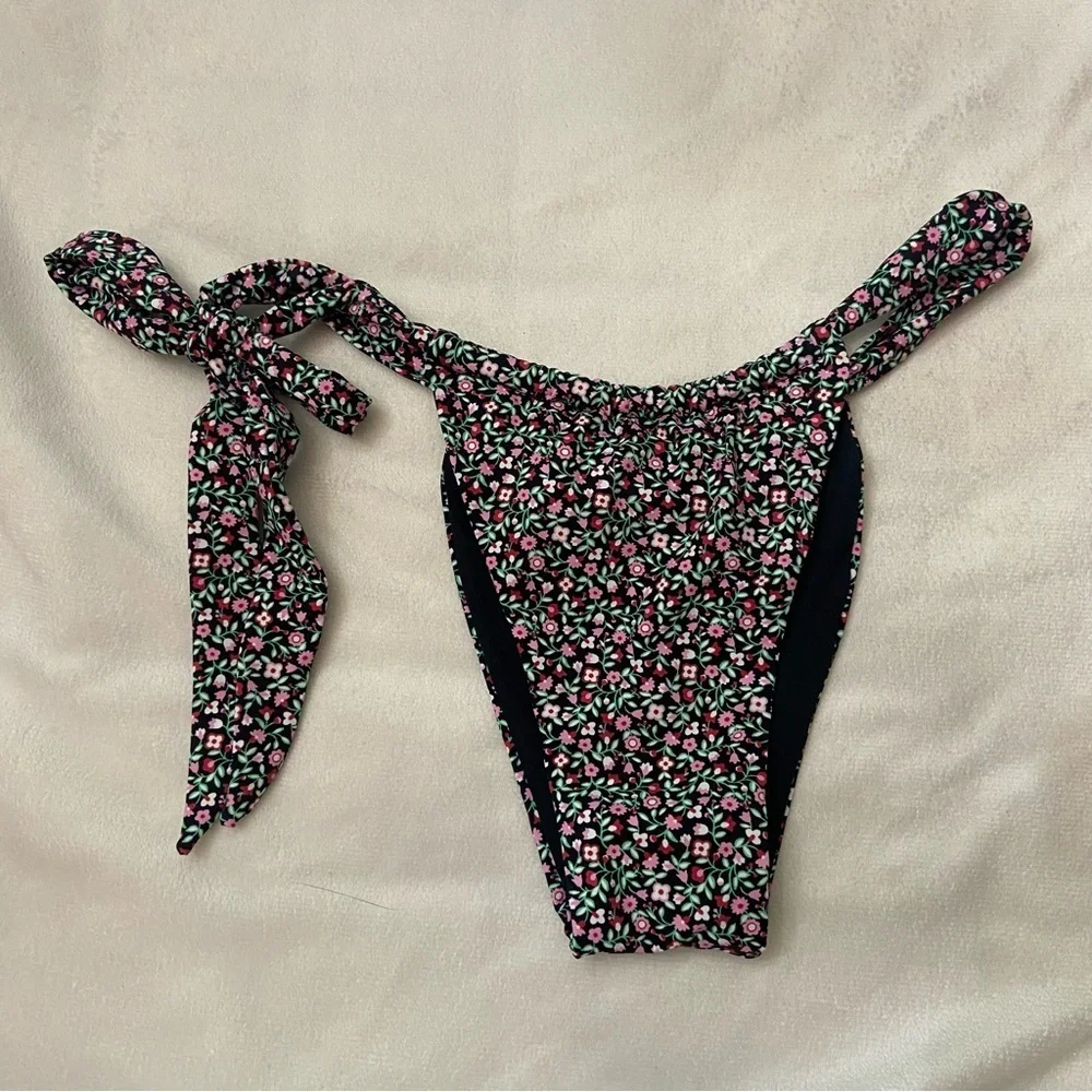 New! SET Frankie's Bikinis Kealy Summer Nights Floral Bikini 3762 4995